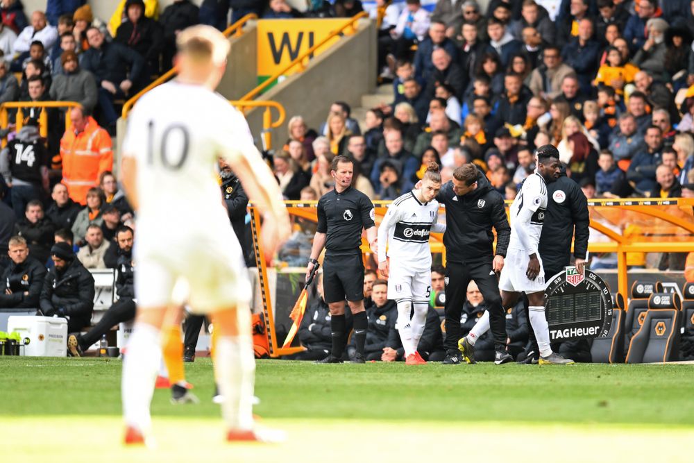Scott Parker sends Harvey Elliott on for his Premier League debut