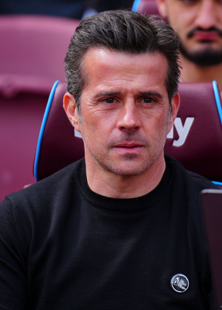 Marco Silva in the dugout at London Stadium