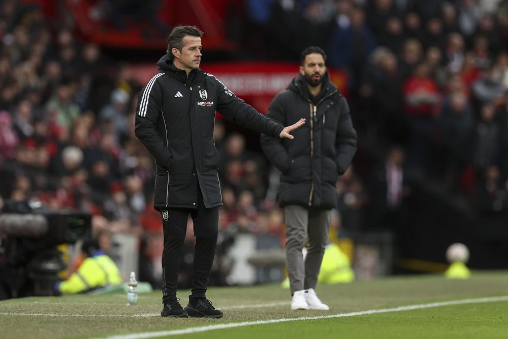 Marco Silva on the touchline