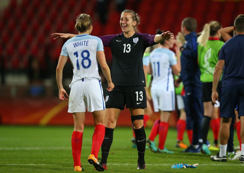 Siobhan Chamberlain celebrates with Ellen White Siobhan Chamberlain celebrates with Ellen White