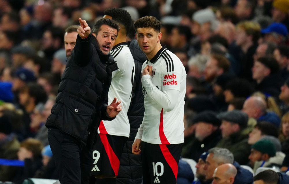 Marco Silva gives Tom Cairney some instructions Marco Silva gives Tom Cairney some instructions