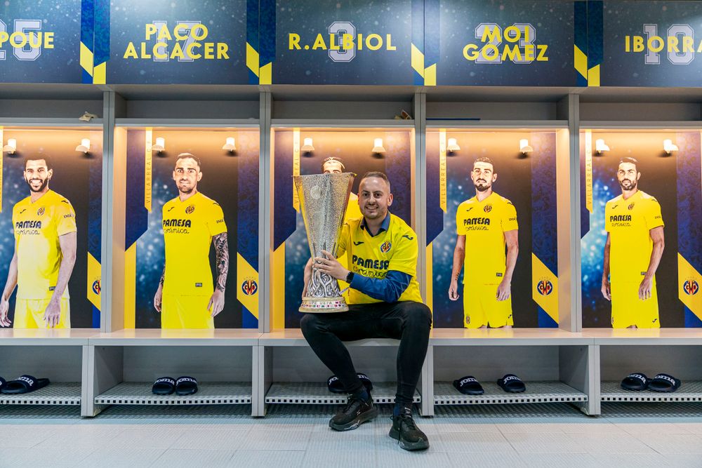 Thomas McIlroy in the Villarreal dressing room Thomas McIlroy in the Villarreal dressing room