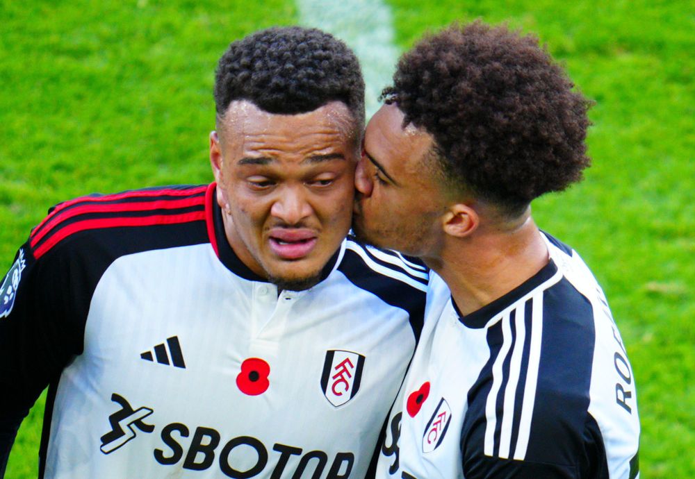 Antonee Robinson consoles Rodrigo Muniz