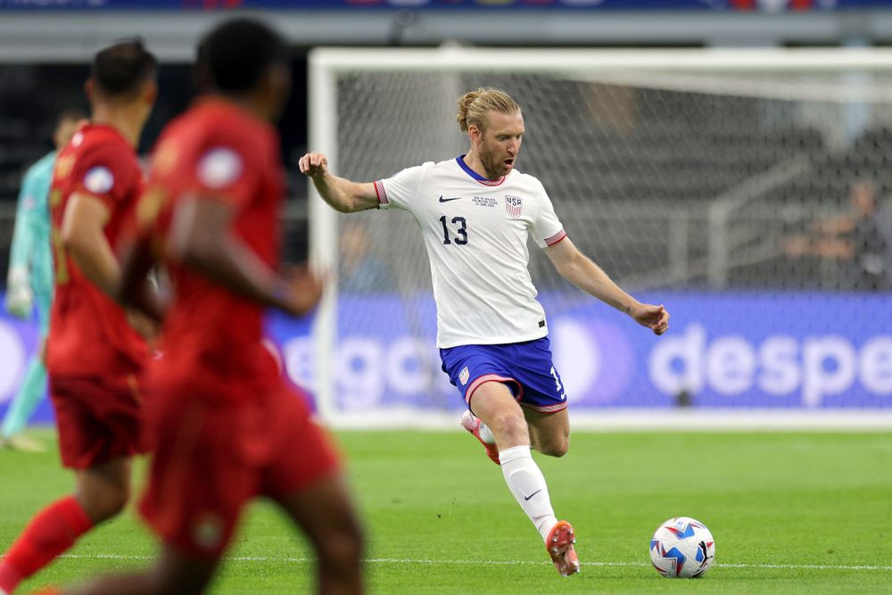 Tim Ream on the ball for the USMNT against Bolivia Tim Ream on the ball for the USMNT against Bolivia