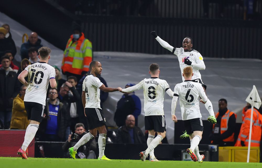 Neeskens Kebano celebrates his goal