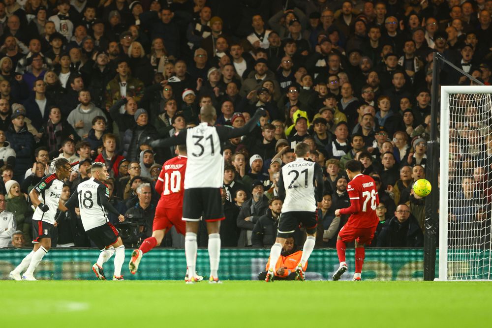 Andreas Pereira hits the post Andreas Pereira hits the post