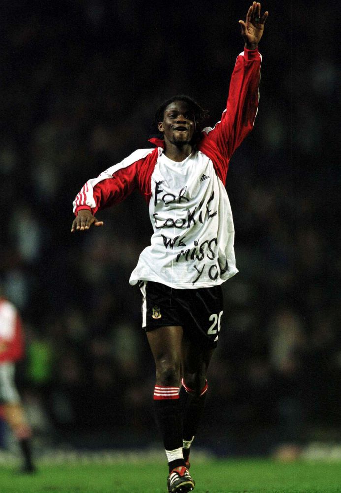 Louis Saha pays tribute to Chris Coleman after scoring at Blackburn Louis Saha pays tribute to Chris Coleman after scoring at Blackburn