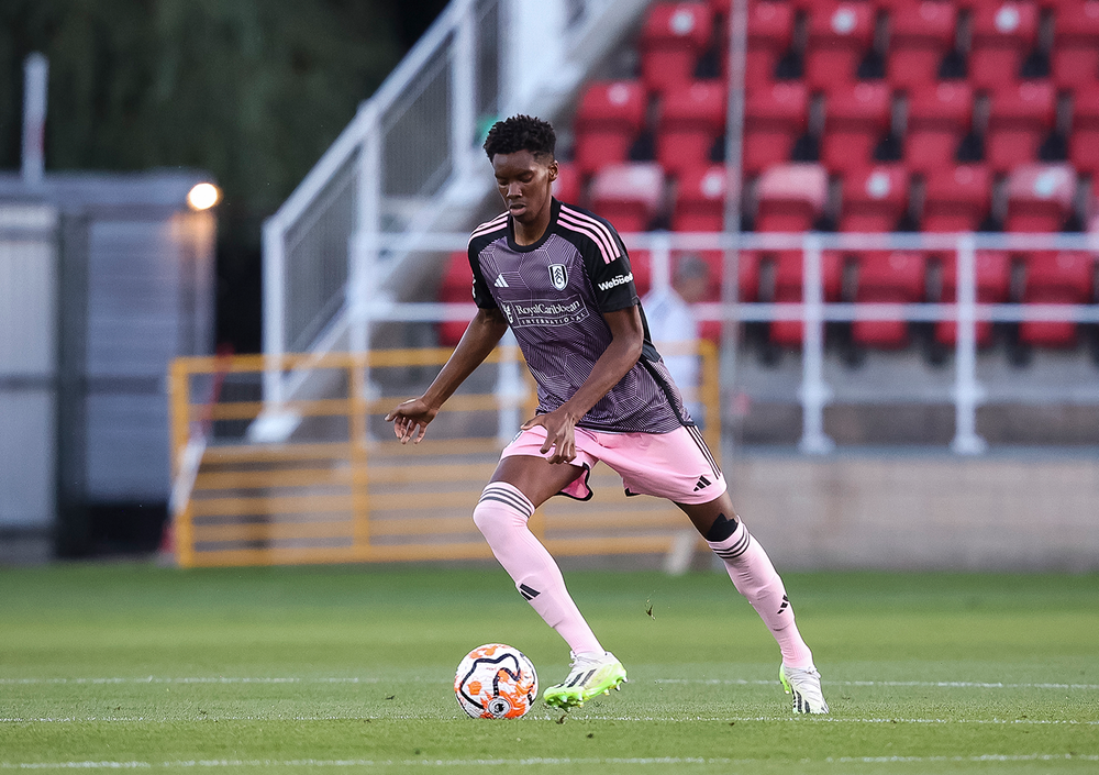 Araujo on the ball Araujo on the ball