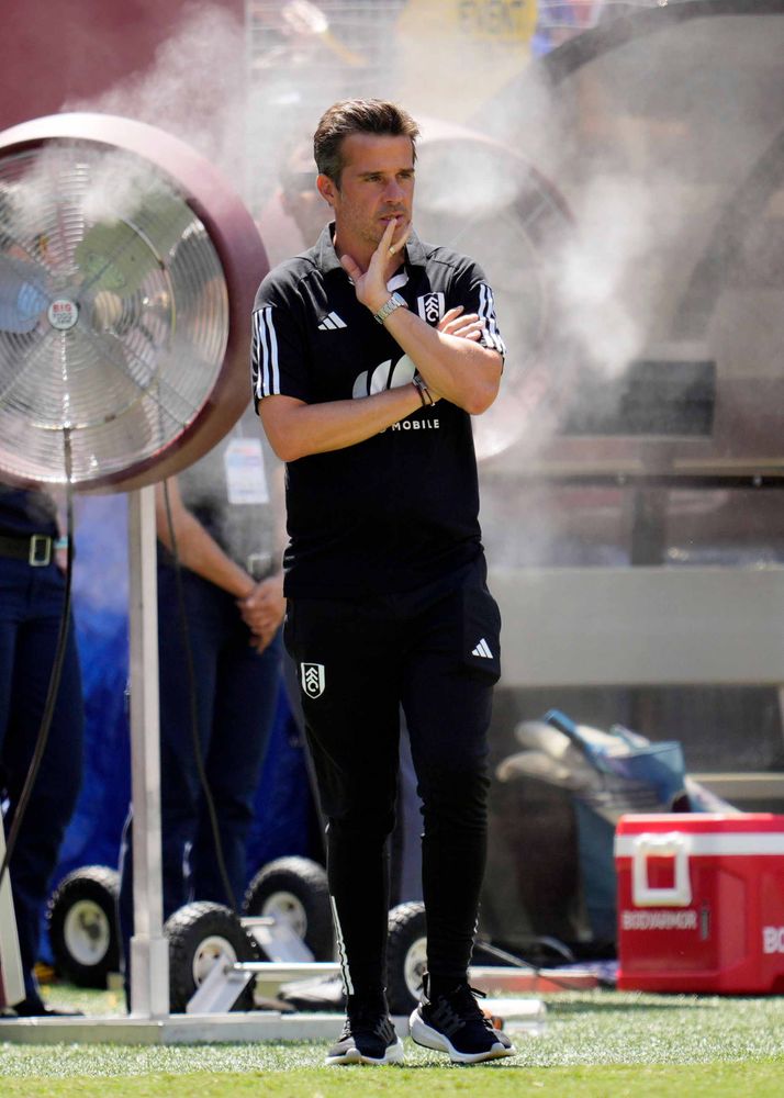 Marco Silva on the touchline at FedExField Marco Silva on the touchline at FedExField