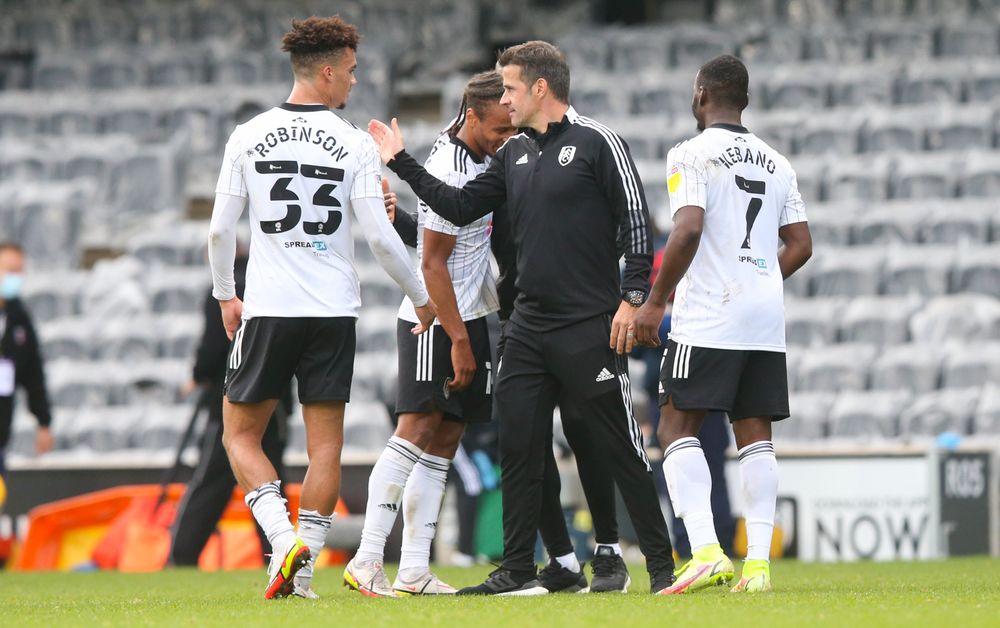 Marco Silva congratulates his players at full time Marco Silva congratulates his players at full time