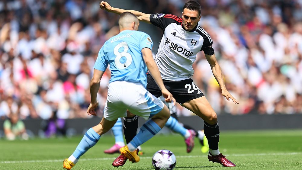 João Palhinha battles for the ball with Manchester City's Mateo Kovacic João Palhinha battles for the ball with Manchester City's Mateo Kovacic