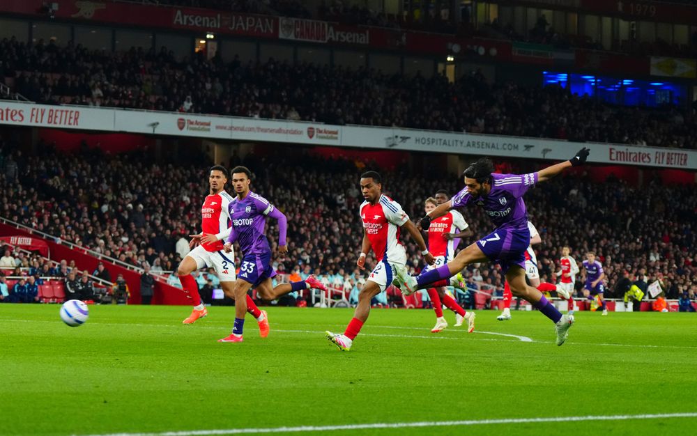 Raul lets fly Raul lets fly