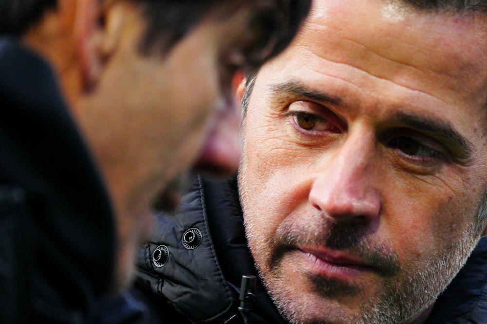 Marco Silva chats with Antonios Lemonakis