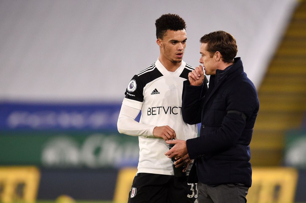 Scott Parker instructs Antonee Robinson Scott Parker instructs Antonee Robinson