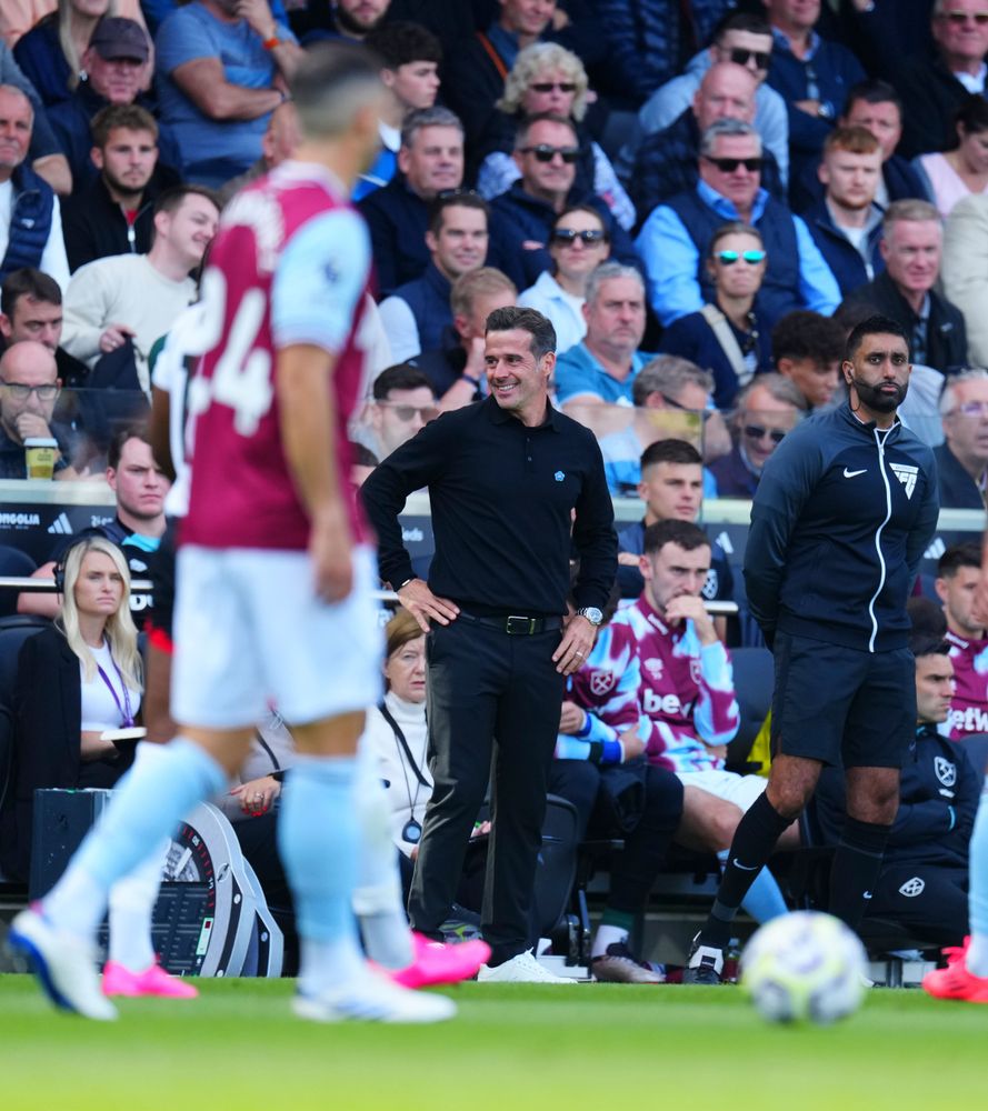 Marco Silva on the touchline