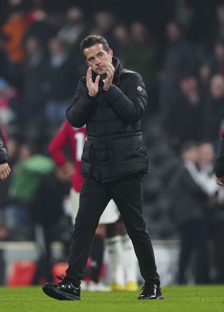 Marco Silva applauds the Fulham fans