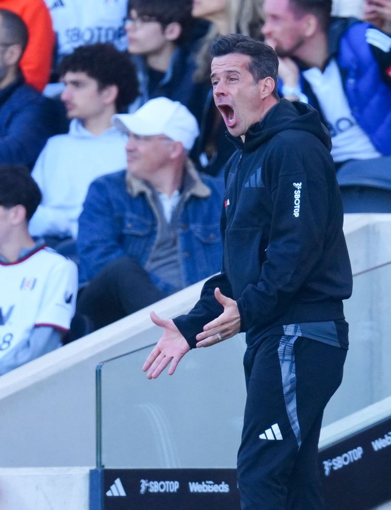 Marco Silva on the touchline