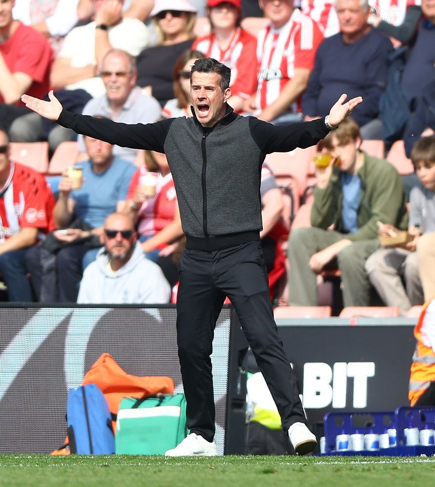 Marco Silva on the touchline
