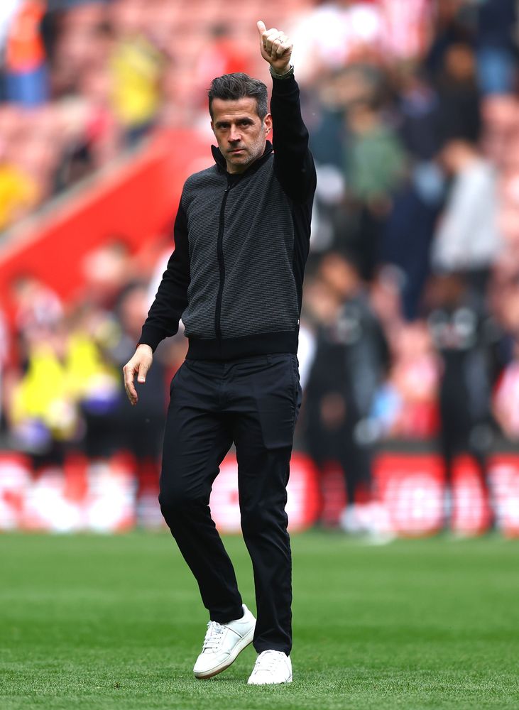 Marco Silva salutes the Fulham fans
