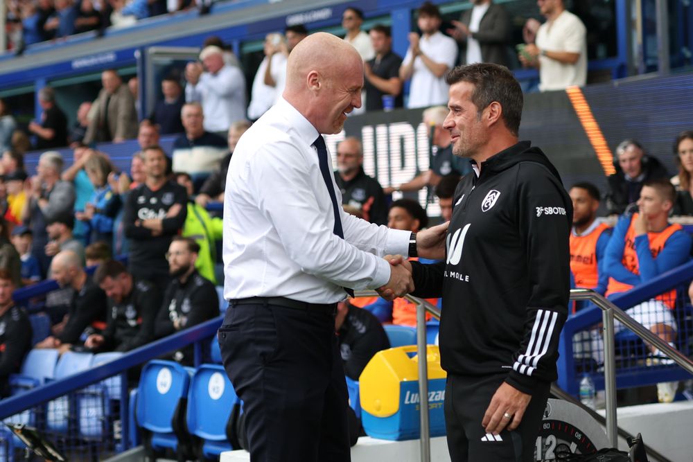 Marco Silva shakes hands with Sean Dyche Marco Silva shakes hands with Sean Dyche