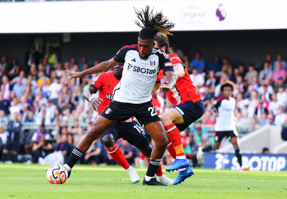 Alex Iwobi on the ball Alex Iwobi on the ball