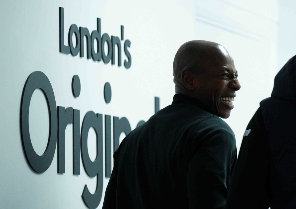 Luis Boa Morte arrives at Craven Cottage Luis Boa Morte arrives at Craven Cottage