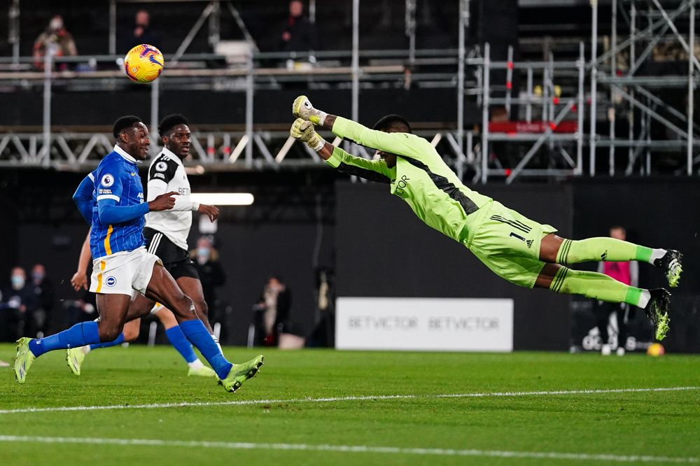 Alphonse Areola punches clear. Alphonse Areola punches clear.