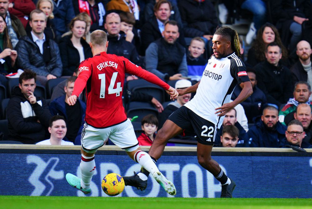 Alex Iwobi in action against Manchester United Alex Iwobi in action against Manchester United
