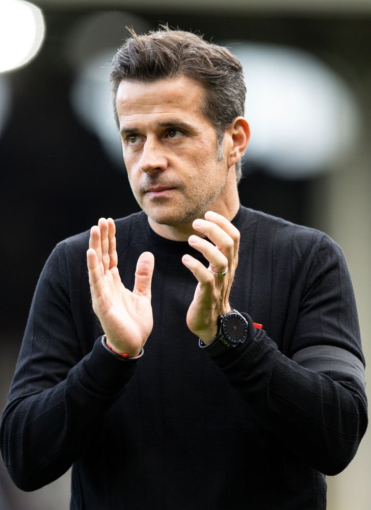 Marco Silva applauds the Fulham fans