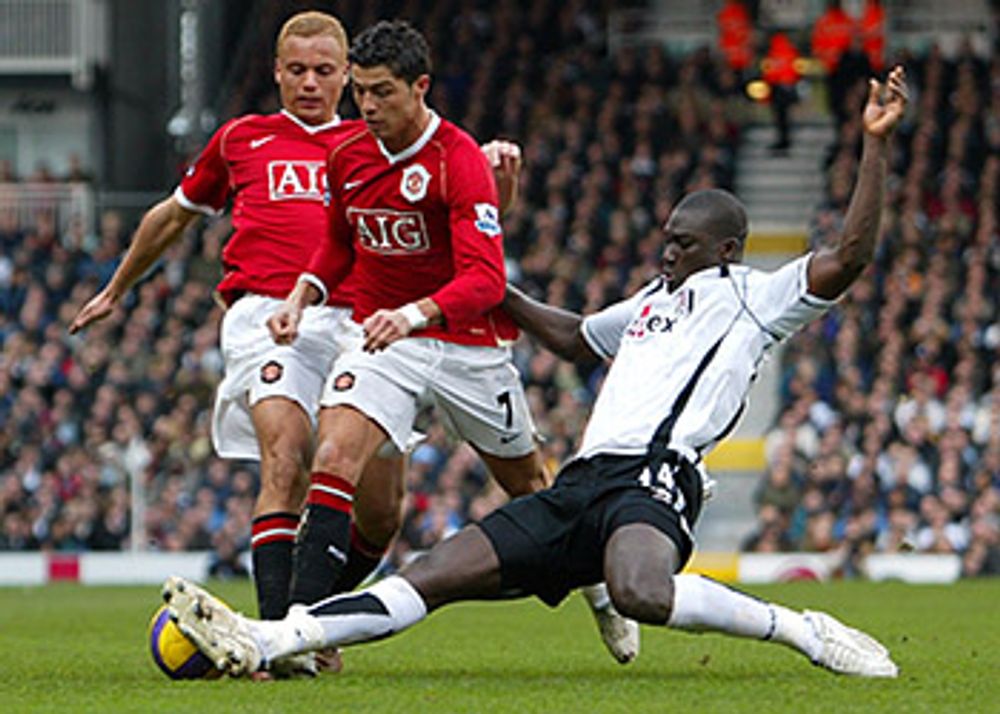 Fulham FC Official - Return Of The Wardrobe - Papa Bouba Diop is back and  looking forward to running out at the Cottage as our Fulham Legends take on  Sealand All Stars