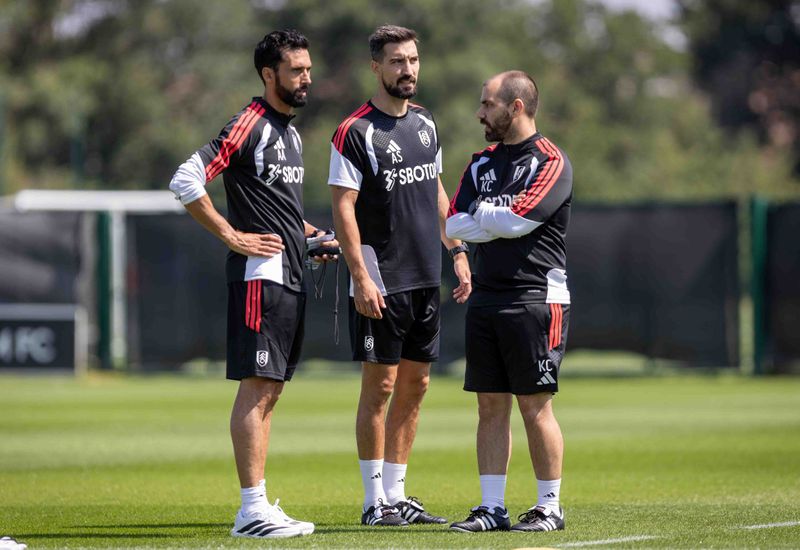 Álvaro's backroom staff